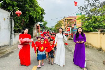 HÀNH TRÌNH KHÁM PHÁ NGÔI TRƯỜNG MỚI: “BÉ 5 TUỔI TRƯỜNG MẦM NON NHÂN NGHĨA THĂM QUAN TRƯỜNG TIỂU HỌC