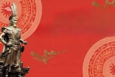 Các bé lớp mẫu giáo C3  tham gia hoạt động trải nghiệm: Bé làm mũ Vua Hùng