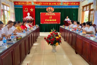 Trường mầm non Nhân Nghĩa tổ chức lễ kết nạp Đảng viên mới tại chi bộ